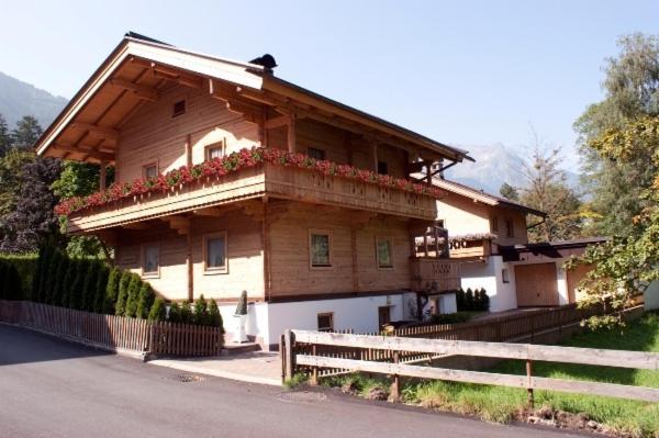 Chalet - Appartements Julitta Mayrhofen Luaran gambar